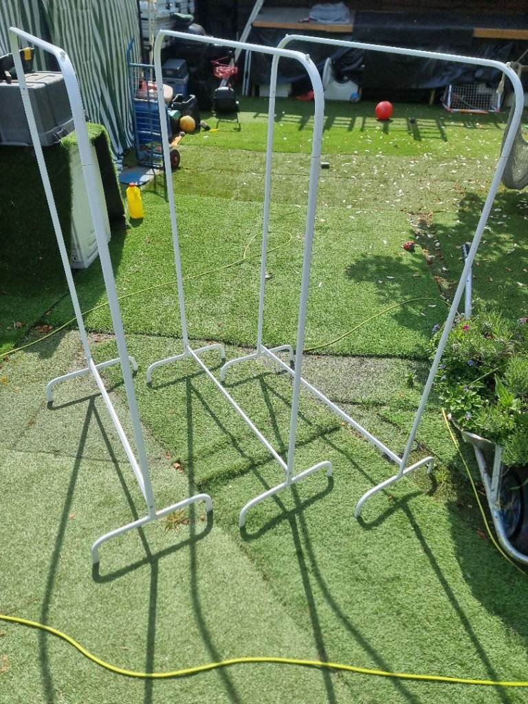 Clothes rail 