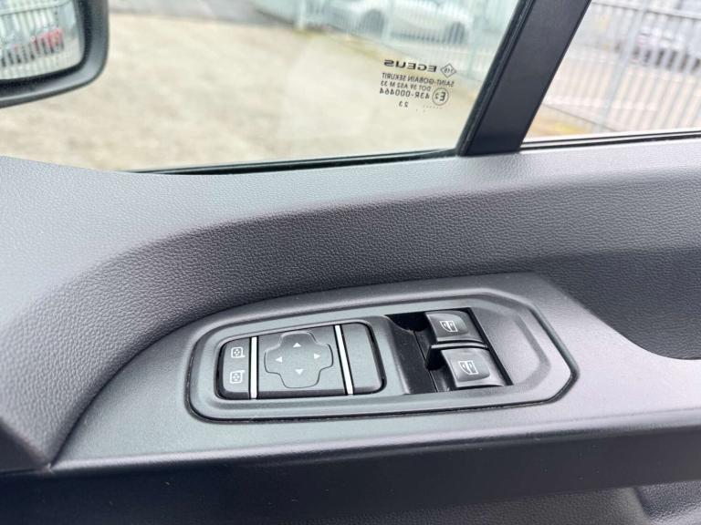 2023 Renault Trafic SL28 Blue dCi 130 Business+ Van PANEL VAN DIESEL Manual