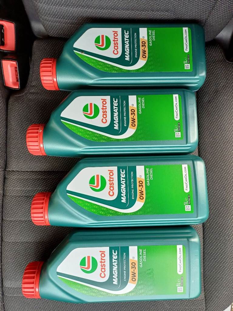 Castrol 0w30 car engine oil 4L