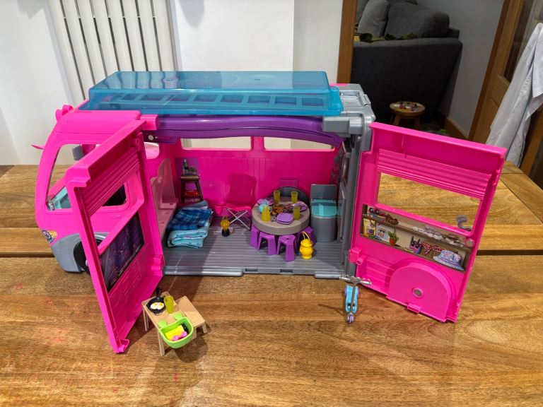 Huge bundle of barbie toys