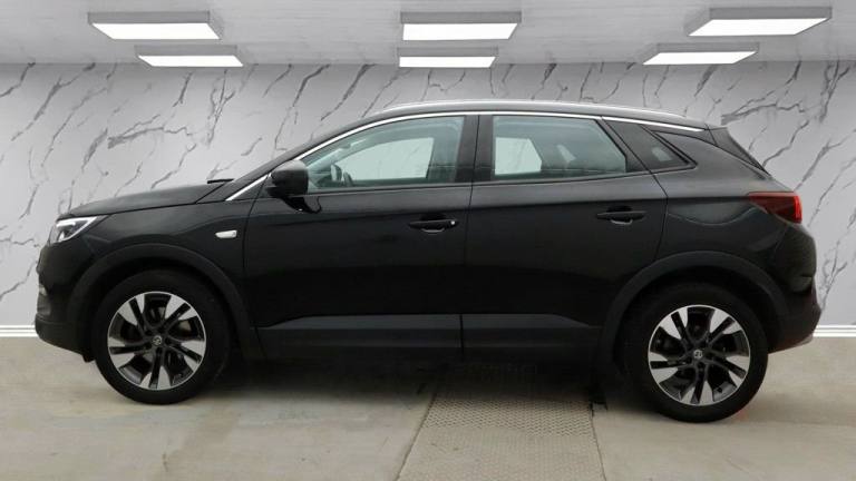 2019 Vauxhall Grandland X *AUTO HATCHBACK Petrol Automatic