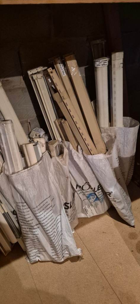 Various sizes window blinds with flynets for camper, caravan, motorhome, boat ect....