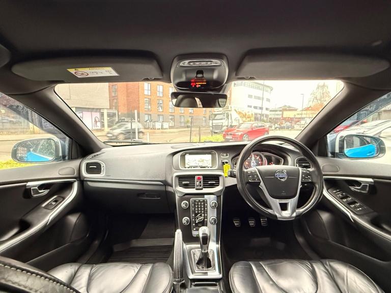 2015 Volvo V40 D4 [190] R DESIGN Lux Nav 5dr HATCHBACK DIESEL Manual