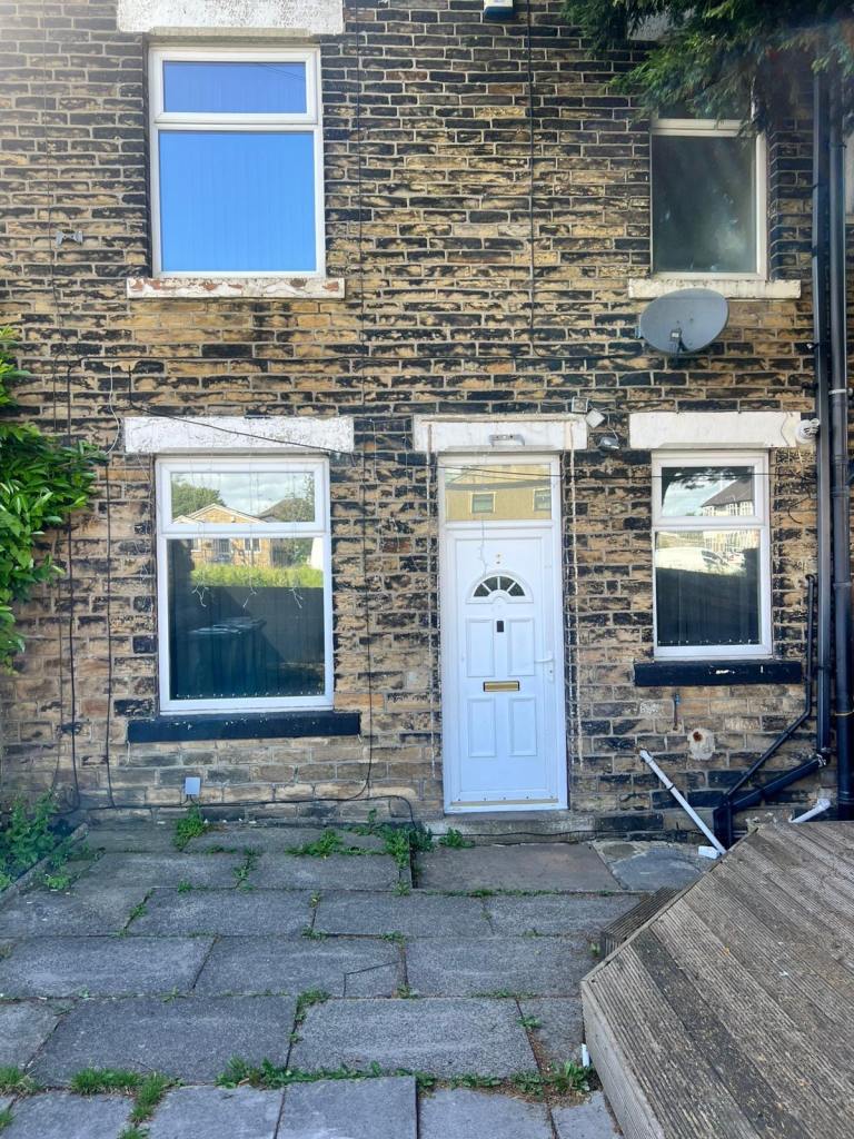 3 BEDROOM HOUSE FOR RENT BD4