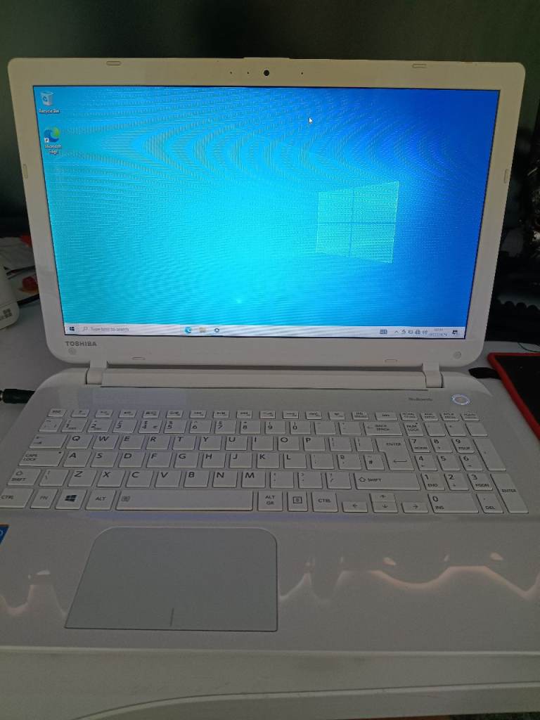 Laptop - Toshiba Satellite (1TB Storage)
