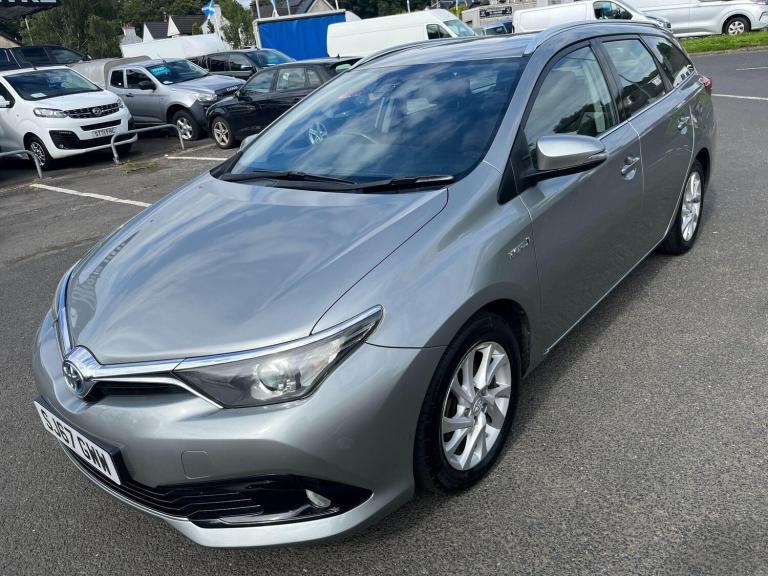 2017 Toyota Auris 1.8 Hybrid Business Edition TSS 5dr CVT ESTATE PETROL/ELECTRIC Automatic