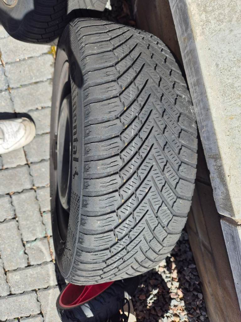 4x Continental WinterContact TS 860 Tyres on 15" Steel Rims - 195/55 R15