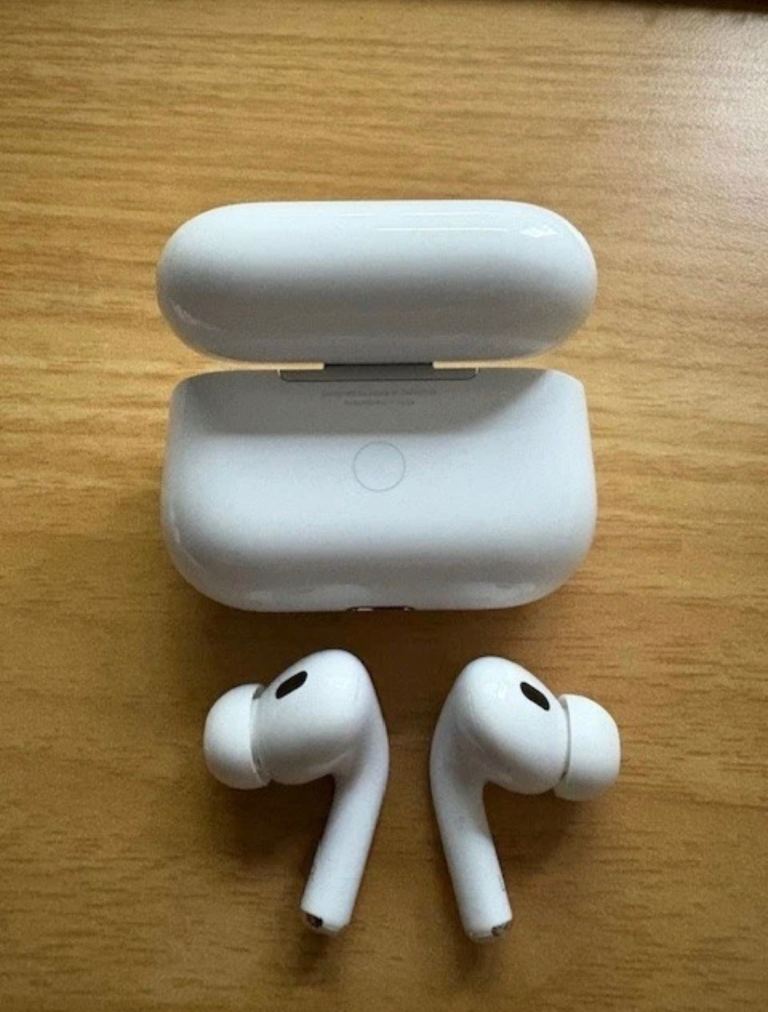 Apple AirPods Pro (2nd Gen) with USB-C – Wireless Noise Cancelling Earbuds W/Apple Warranty