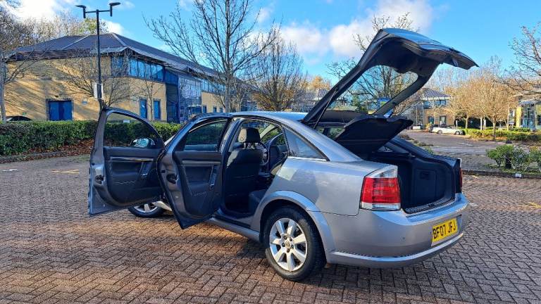 2007 Vauxhall Vectra 2.2 Direct Petrol Automatic – Rare Spec – New MOT – ULEZ Compliant