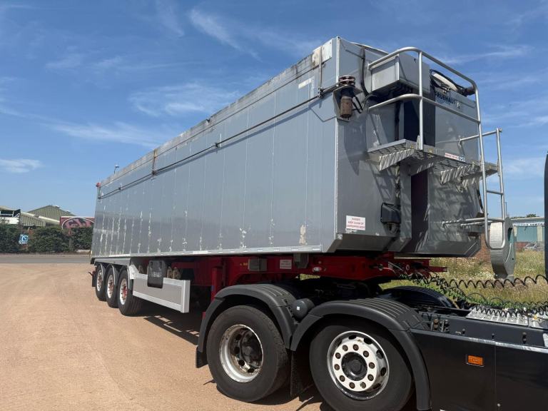 FRUEHAUF TRIAXLE 2019 BULK TIPPING TRAILER, AUTO ROLL OVER SHEET