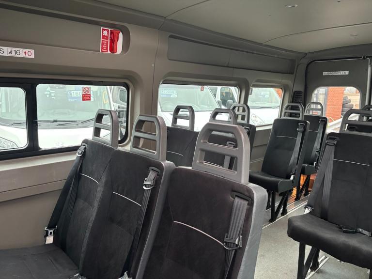 2013 Peugeot Boxer  2.2 HDi 440 Window Van 4dr Diesel Manual FWD L4 H2 (130 bhp) Minibus Diesel M...