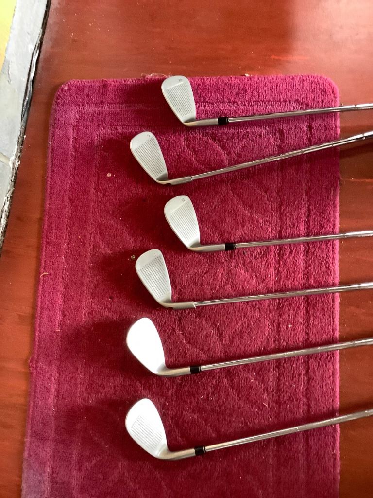 Set of 6 Golf Irons 6,7,8,9,PW & SW