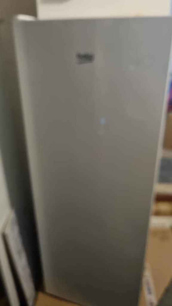 Beko Freestanding Fridge - White Good Condition