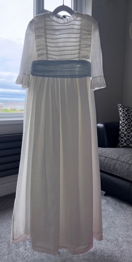 De la Dos a la Doce Toscana / From Two to Twelve Tuscan Spanish Communion dress