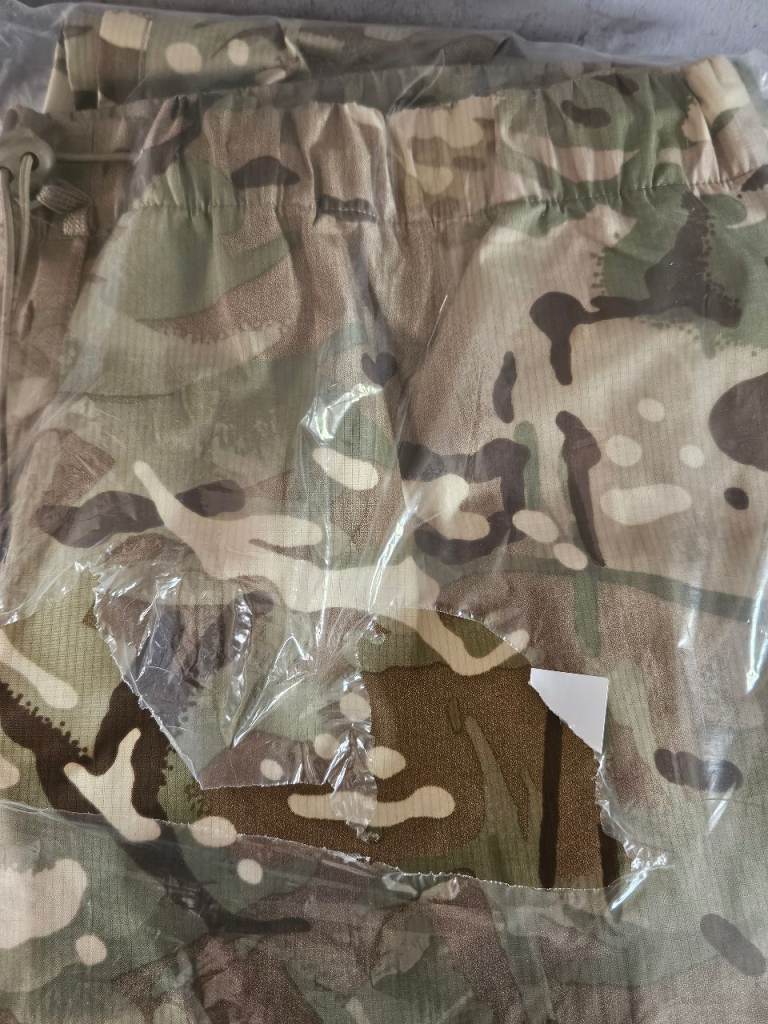 Lightweight Goretex waterproof trousers 