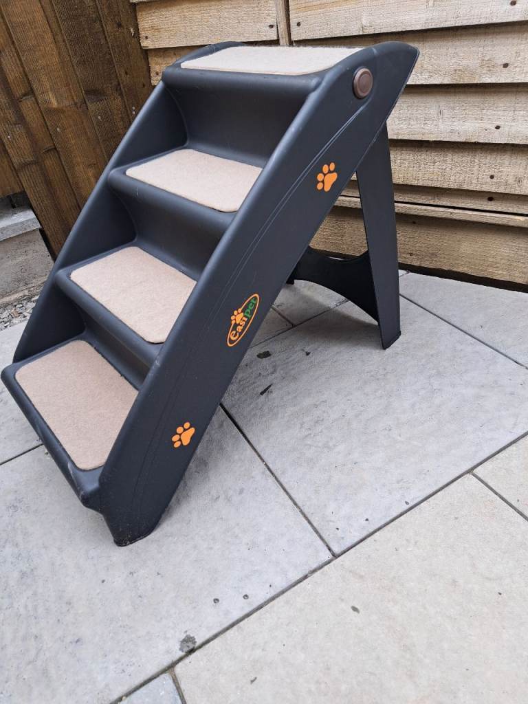 Dog access ramp and steps 