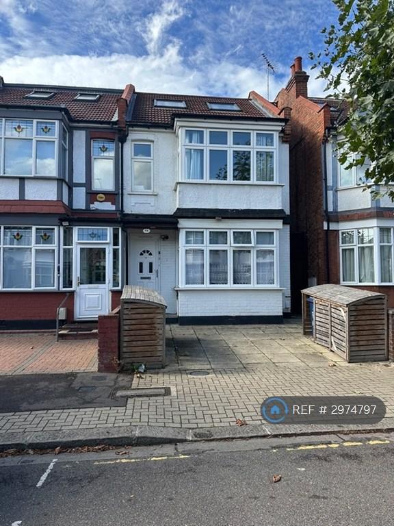 4 bedroom flat in Audley Road, London, NW4 (4 bed) (#2974797)