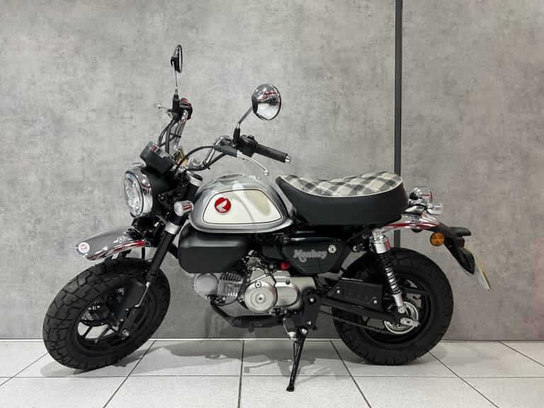 74/2024 HONDA MONKEY 125 - 924 miles