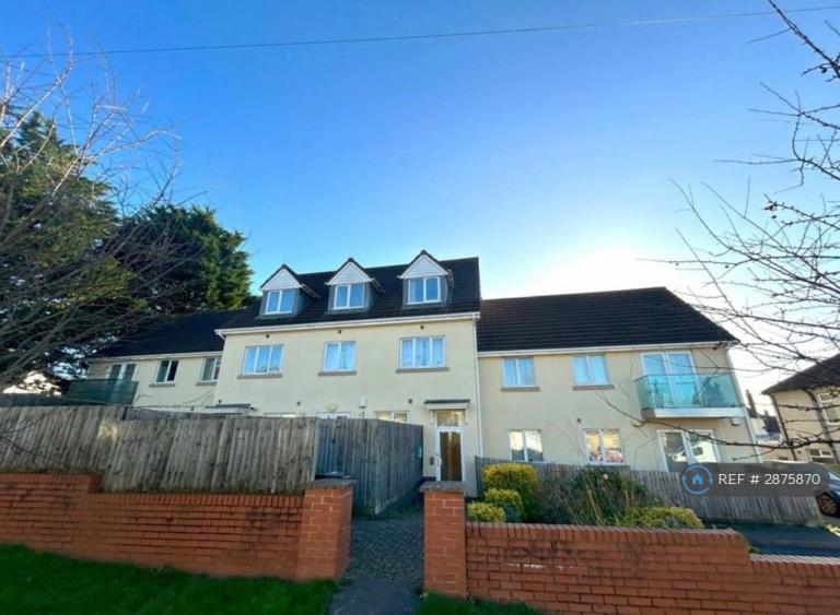 2 bedroom flat in Rose Court, Bristol, BS15 (2 bed) (#2875870)