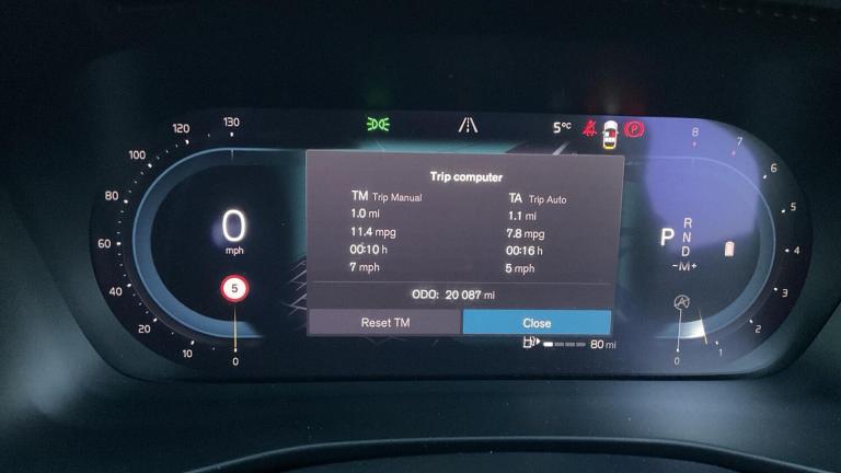 2022 Volvo XC40 Plus, B3 mild hybrid, Petrol, Dark ESTATE Petrol/Electric Hybrid Automatic