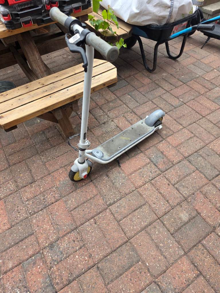Electric scooter age 3 to 7 ish