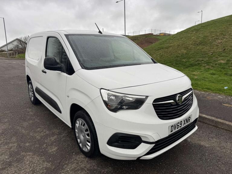 2019 Vauxhall Combo 1.5 Combo 2300 Sportive S/S Panel Van Diesel Manual