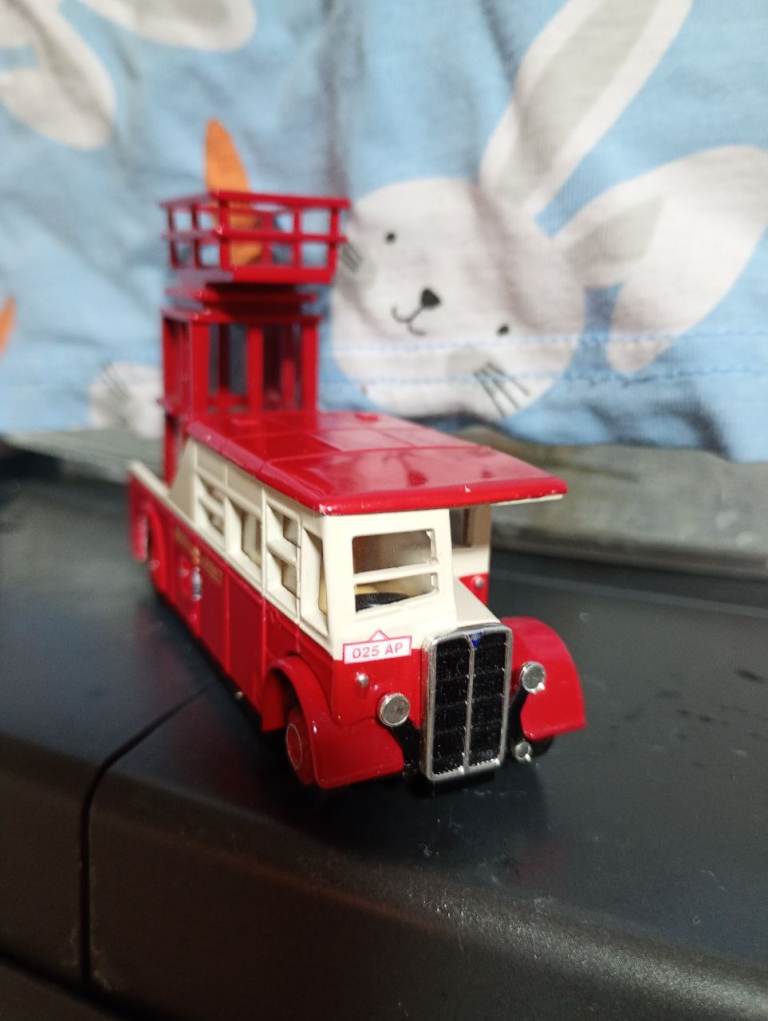 Corgi vintage collectable bus 