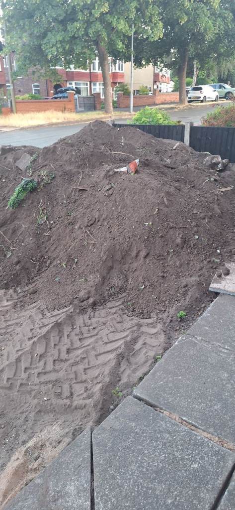 Good Quality  Topsoil – FREE for your garden