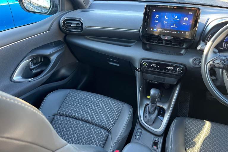 2024 Mazda Mazda2 HYBRID 104518 Hatchback Hybrid Automatic