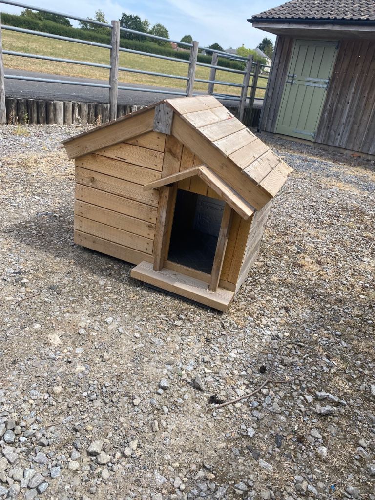 Dog house Insulated 