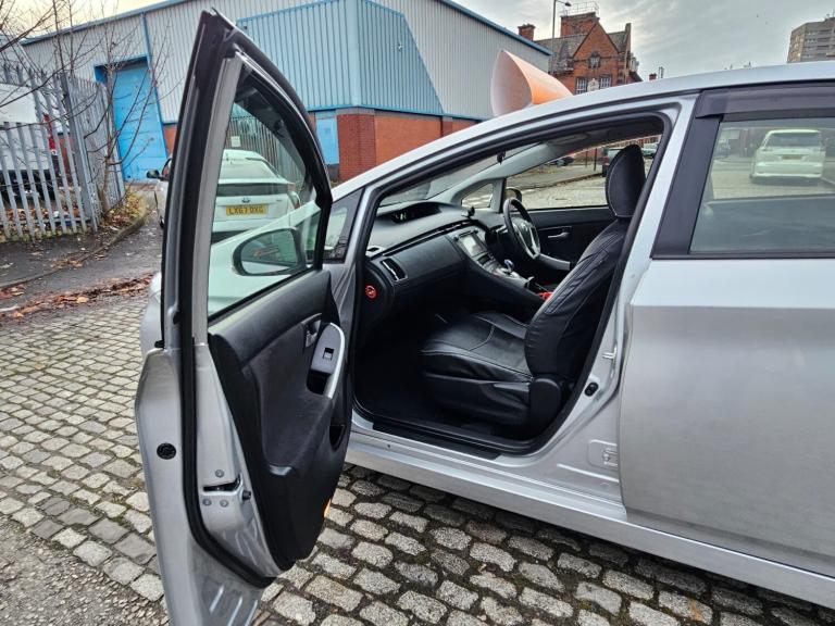 2015 Toyota Prius 1.8 Hybrid Automatic 5dr 5 Seats Hatchback Petrol/Electric Hybrid Automatic