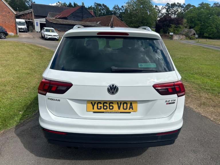VOLKSWAGEN TIGUAN 2.0 TDI BlueMotion Tech SE Navigation 2016
