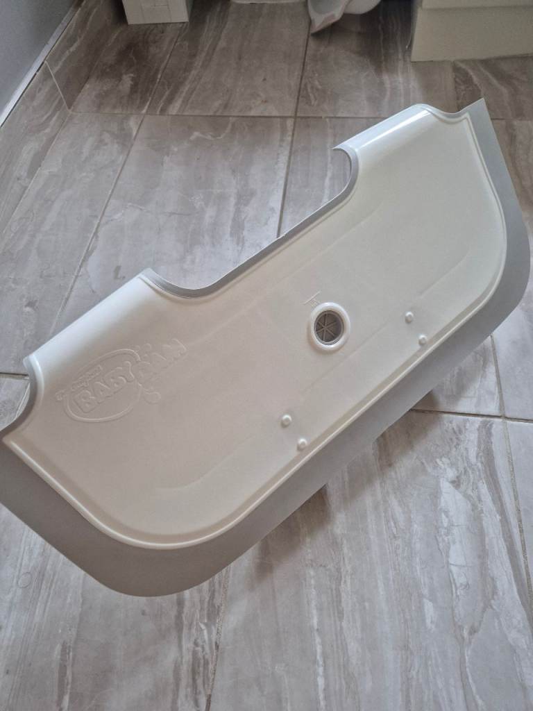 BabyDam Bath Water Barrier - White & Grey