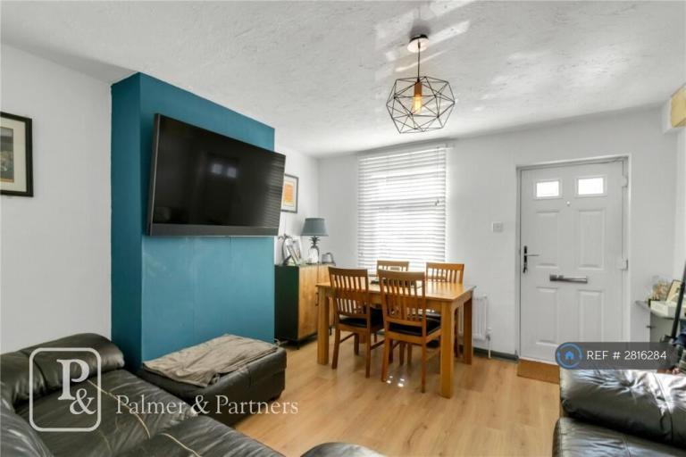 2 bedroom house in Artillery Street, Colchester, CO1 (2 bed) (#2816284)