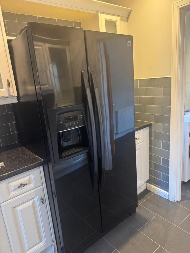 Daewoo American Style Fridge Freezer