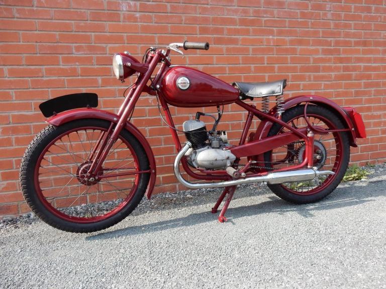 JAMES Comet 98cc 1954 - V5C and original buff log book