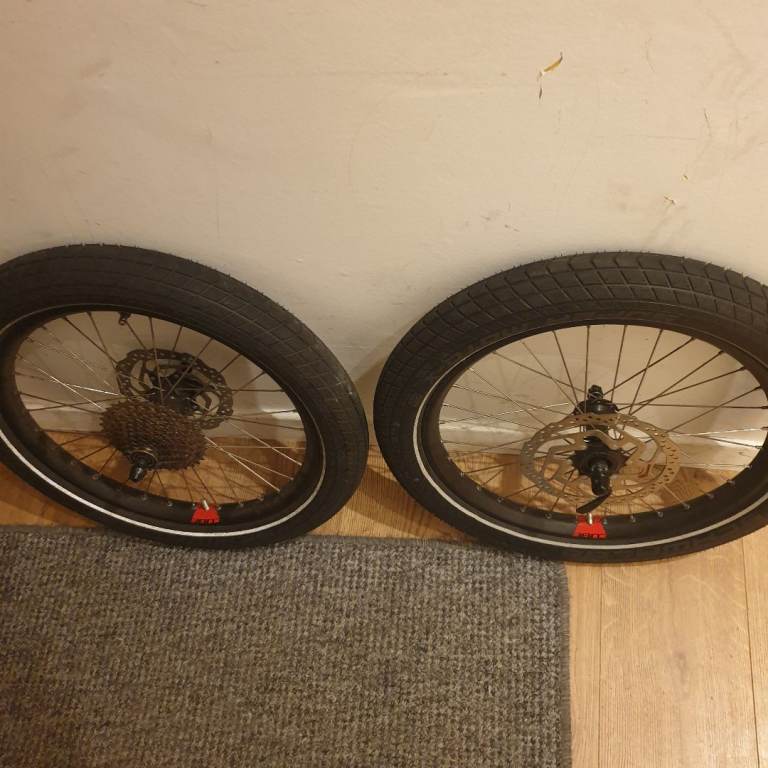 20" mountain bike wheels both discs snd cog good tyres 2.4