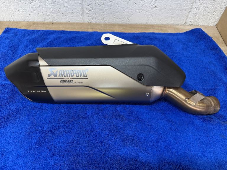 Multistrada 2021-2025 Akrapovic Silencer