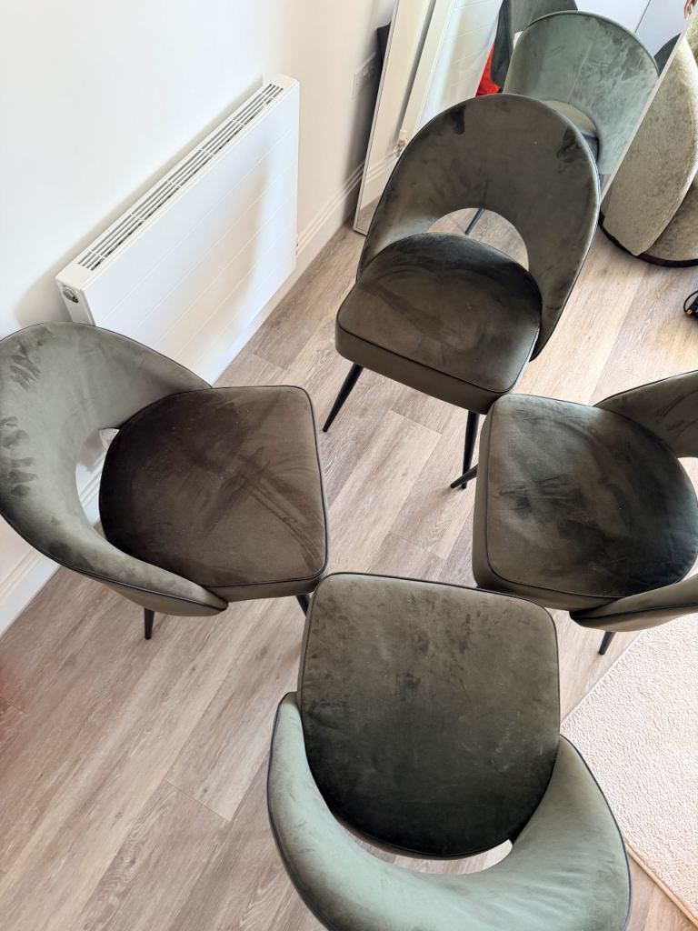 Set of 4 dining chairs from Daals 