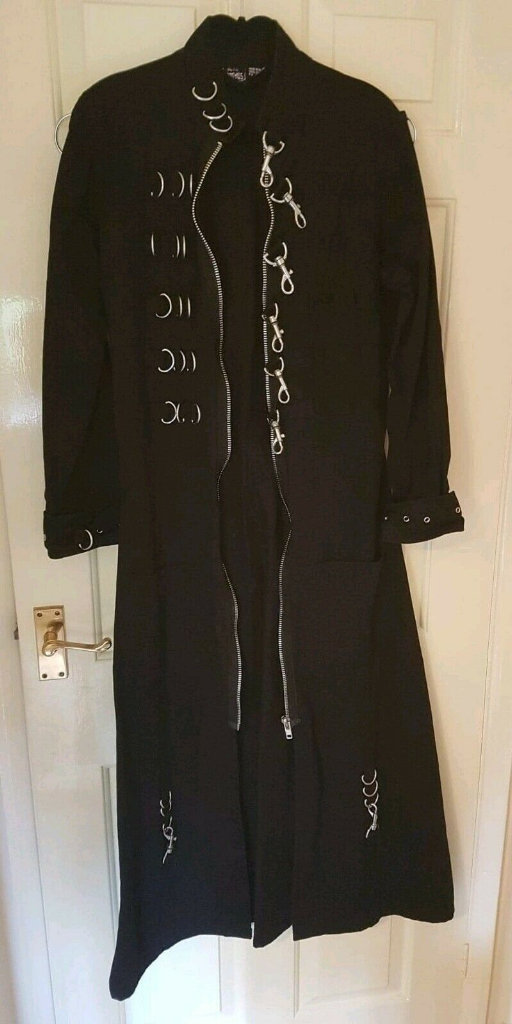 Mens ‘Dead Threads’ Punk / Gothic Black Trench Coat , Size Small