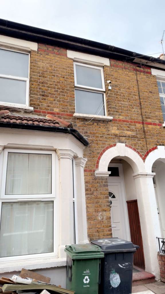 In Heart Of Walthamstow (E17 7JB)..A BIG Four (4) BEDROOM House..£3290pcm Refurbished+AVAILABLE NOW