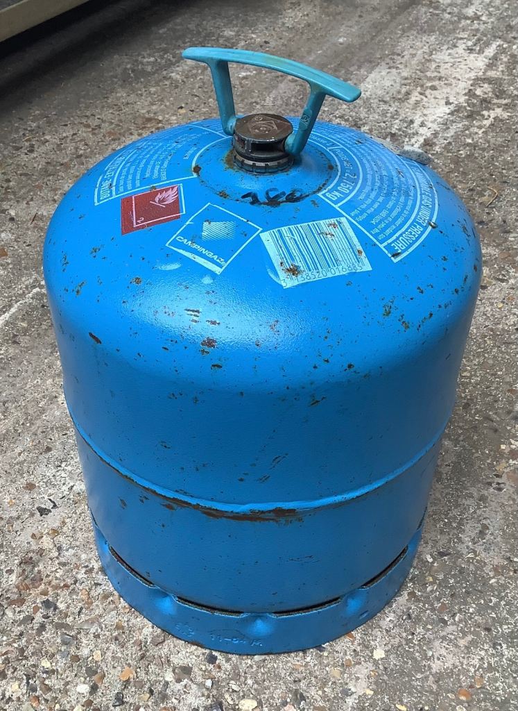 CAMPINGAZ / GAS - 907  BOTTLE 