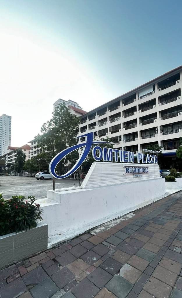 2 bedroom luxury condo Jomtien Plaza