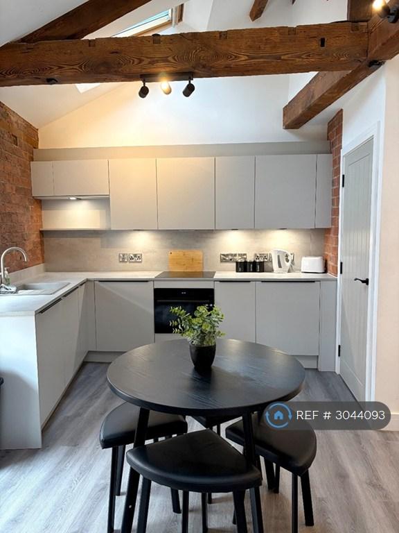 2 bedroom flat in Silvester St, Hull, HU1 (2 bed) (#3044093)