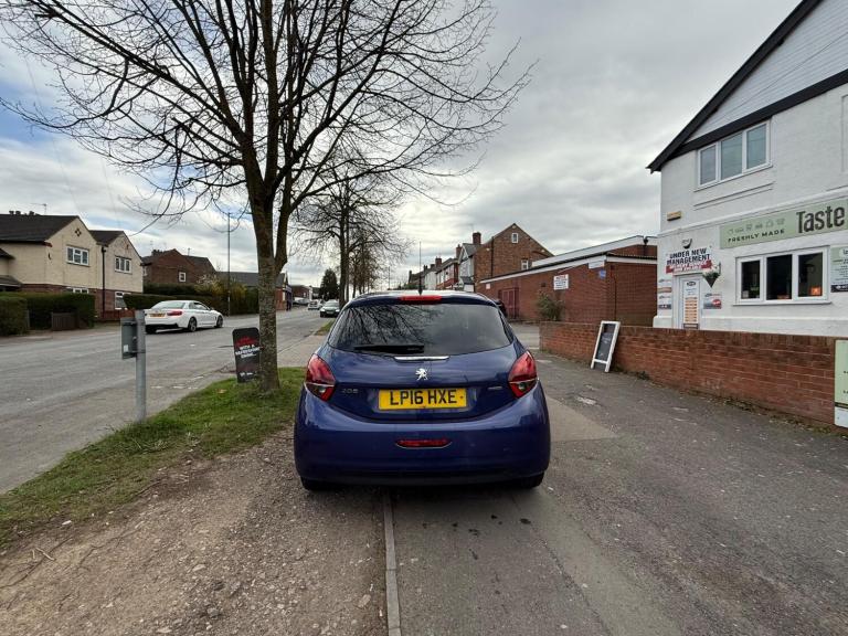 2016 Peugeot 208 1.2 PureTech 110 Allure 3dr HATCHBACK PETROL Manual
