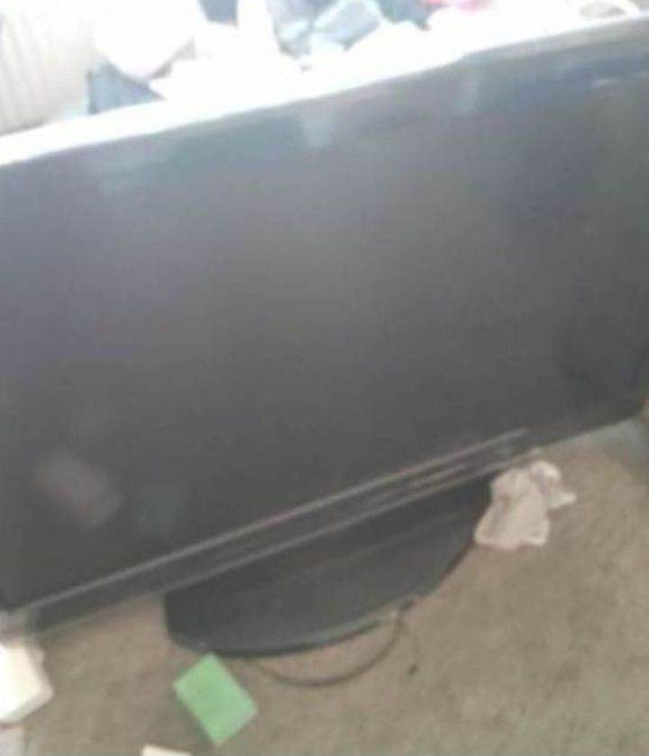 Toshiba TV 40inch