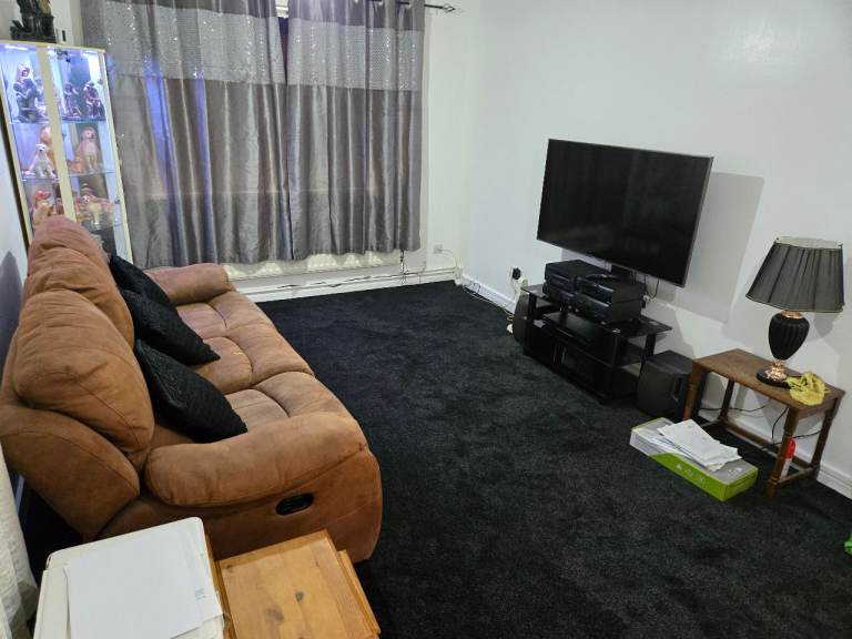 One bed flat in steyning for swap 