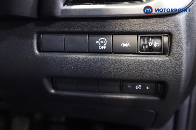 2024 Nissan Qashqai 1.3 DiG-T MH N-Connecta 5dr HATCHBACK PETROL Manual