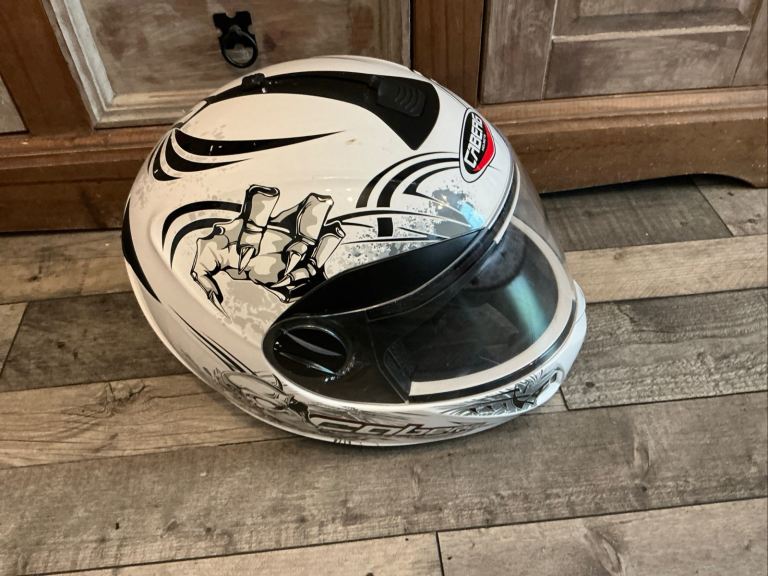 Caberg  men’s motorcycle helmet uks size medium 