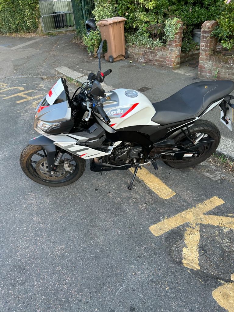 Aprilia, TUONO, 2022, 124 (cc)